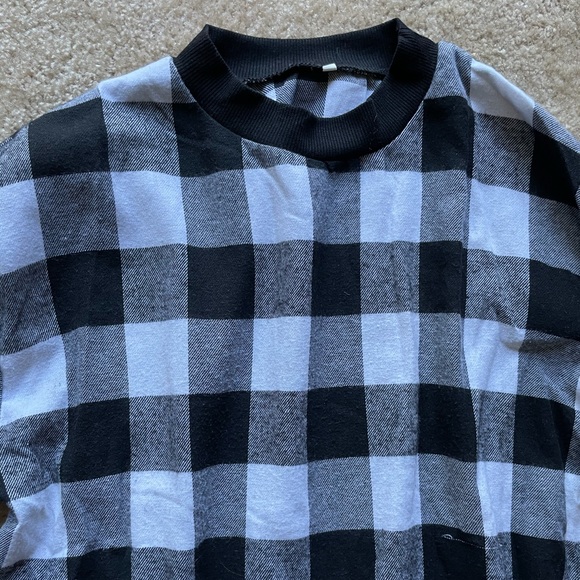 Black and White Dress - Picture 2 of 5